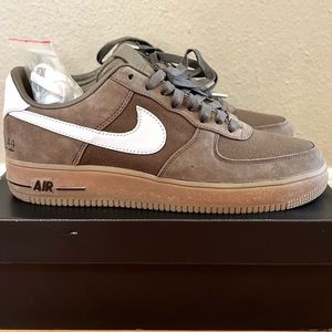 Nike Men's Air Force 1 Low Supreme -
OLIVE KHAKI/WHITE-GM LGHT BRWN (Size 11)